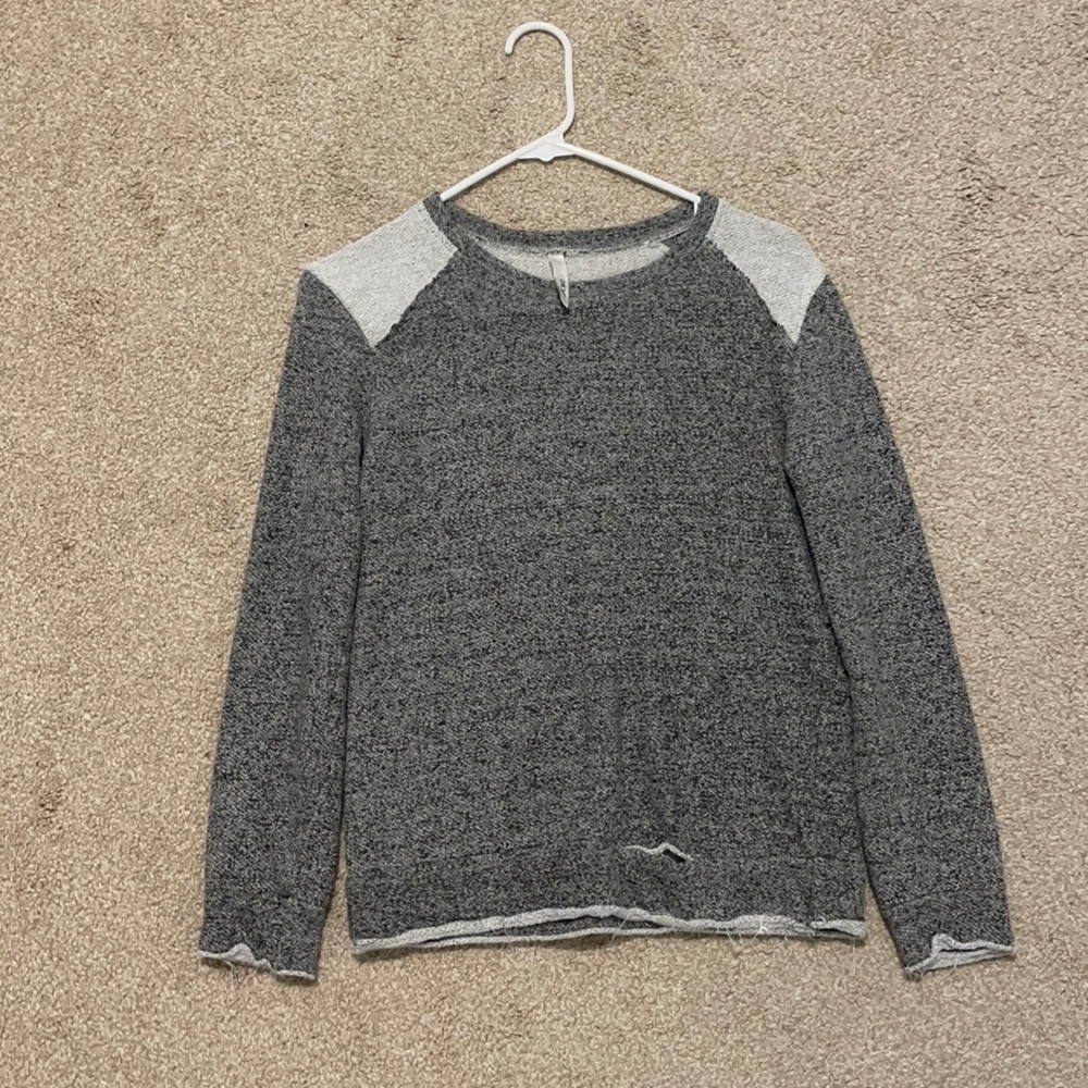 Elon distressed sweater